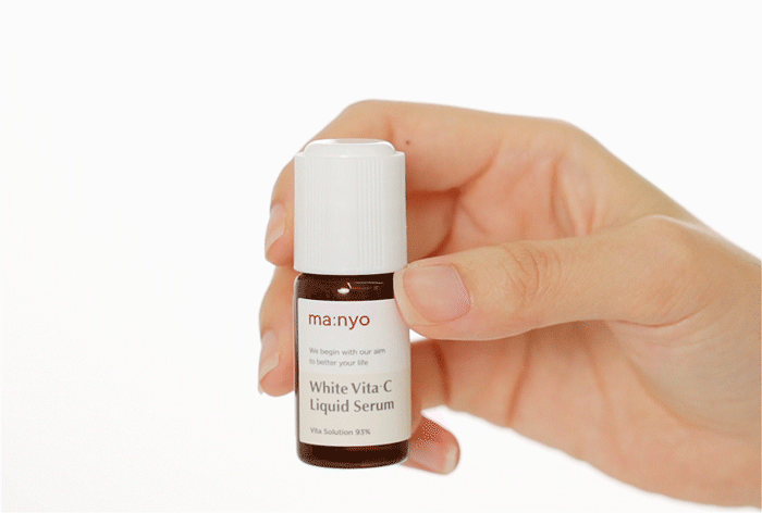 Manyo White Vita C Liquid Serum Осветляющая сыворотка с витамином С 10% фото 6 / Sweetness