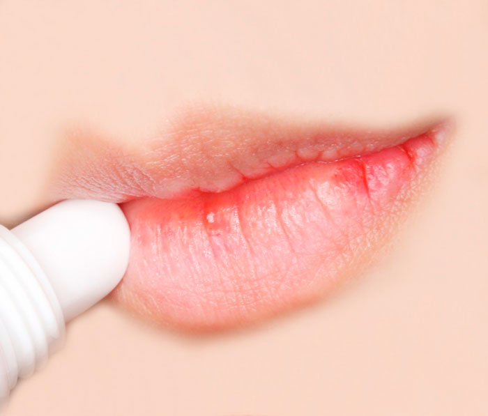 Real Barrier Extreme Lip Repair Ламеллярный восстанавливающий бальзам для губ фото 5 / Sweetness