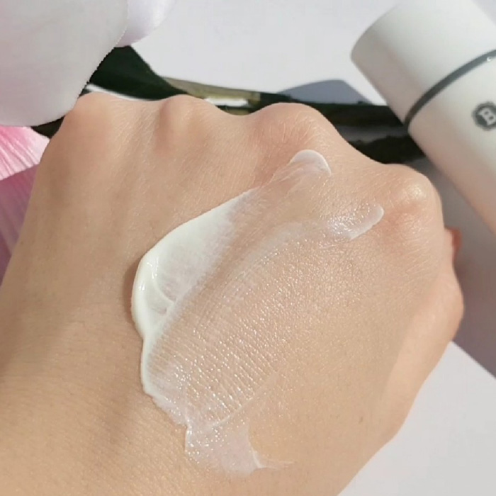 Blithe Honest Sunscreen SPF 50+ PA++++ Солнцезащитный крем на стабильных фильтрах фото 4 | Корейская косметика sweetness