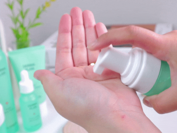 The Saem Derma Plan Green Bubble Foam Cleanser Пенка-мусс для умывания чувствительной кожи фото 2 / Sweetness